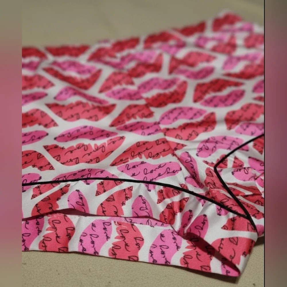Victoria’s Secret Satin Kiss Print Pajama Shorts - Love Script Size XL